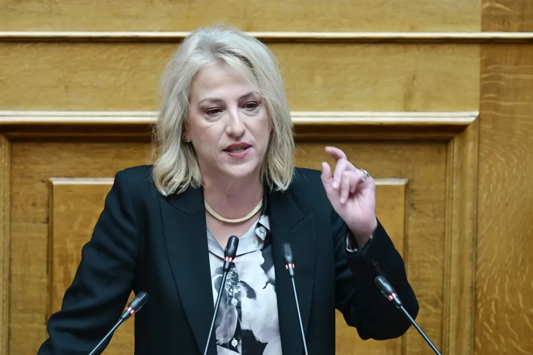 Δούρου: Τι γνωρίζει η κυβέρνηση για τις διαπραγματεύσεις και τι διακυβεύεται για το ιδιοκτησιακό καθεστώς της Μονής…