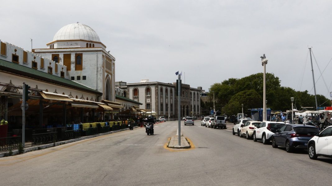 rodos-55-new Τραγωδία στη Ρόδο: Νεκρός 42χρονος μέσα στο σπίτι του – Τον βρήκαν τα ανήλικα παιδιά του