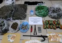 Θεσσαλονίκη: Συνελήφθησαν 8 μέλη σπείρας που πουλούσε ναρκωτικά – Ανάμεσά τους και 16χρονος, χειροπέδες και σε 16χρονη…
