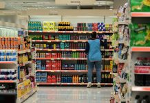 Ακρίβεια στο σούπερ μάρκετ: «Φωτιά» στα τρόφιμα παρά τις εξαγγελίες – Ρεκόρ τζίρου και η παγίδα των εκπτώσεων