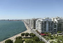 Θεσσαλονίκη: Ενοικιάστρια άφησε διαμέρισμα λόγω ανεπαρκούς ηχομόνωσης – “Άκουγα διαρκώς τη ζωή του ανθρώπου που…