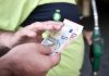 Βενζίνη: Πάνω από τη μισή τιμή του λίτρου είναι φόροι – Στην κορυφή της Ευρώπης η Ελλάδα Βενζίνη: Πάνω από τη μισή τιμή του λίτρου είναι φόροι – Στην κορυφή της Ευρώπης η Ελλάδα