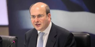 Κρύος ιδρώτας στο μέτωπο του Κωστή Χατζηδάκη… Κρύος ιδρώτας στο μέτωπο του Κωστή Χατζηδάκη…