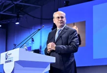 Χατζηδάκης: Στηρίζουμε την κοινωνία χωρίς να θέτουμε σε κίνδυνο τη σταθερότητα της οικονομίας