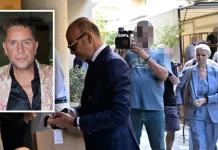 Γιώργος Μαζωνάκης: Οι κάμερες ανατρέπουν τους ισχυρισμούς των γιατρών, μπήκε στο ιατρείο λίγο μετά τις 13:00, όχι μετά τις 16:00 Γιώργος Μαζωνάκης: Οι κάμερες ανατρέπουν τους ισχυρισμούς των γιατρών, μπήκε στο ιατρείο λίγο μετά τις 13:00, όχι μετά…