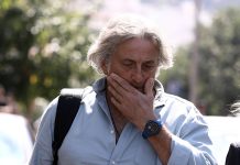Υπνοθεραπευτής: Η γιατρός μου είπε δεν συνόδευσε τον Γιώργο Μαζωνάκη στο ασθενοφόρο γιατί είχε πελάτη, νόμιζα ότι είναι ζωντανός Υπνοθεραπευτής: Η γιατρός μου είπε δεν συνόδευσε τον Γιώργο Μαζωνάκη στο ασθενοφόρο γιατί είχε πελάτη, νόμιζα ότι…