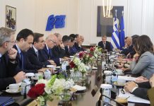 Οι «κακομοίρηδες», τα κυβερνητικά «καλάμια» και ο εκνευρισμός στο Μαξίμου