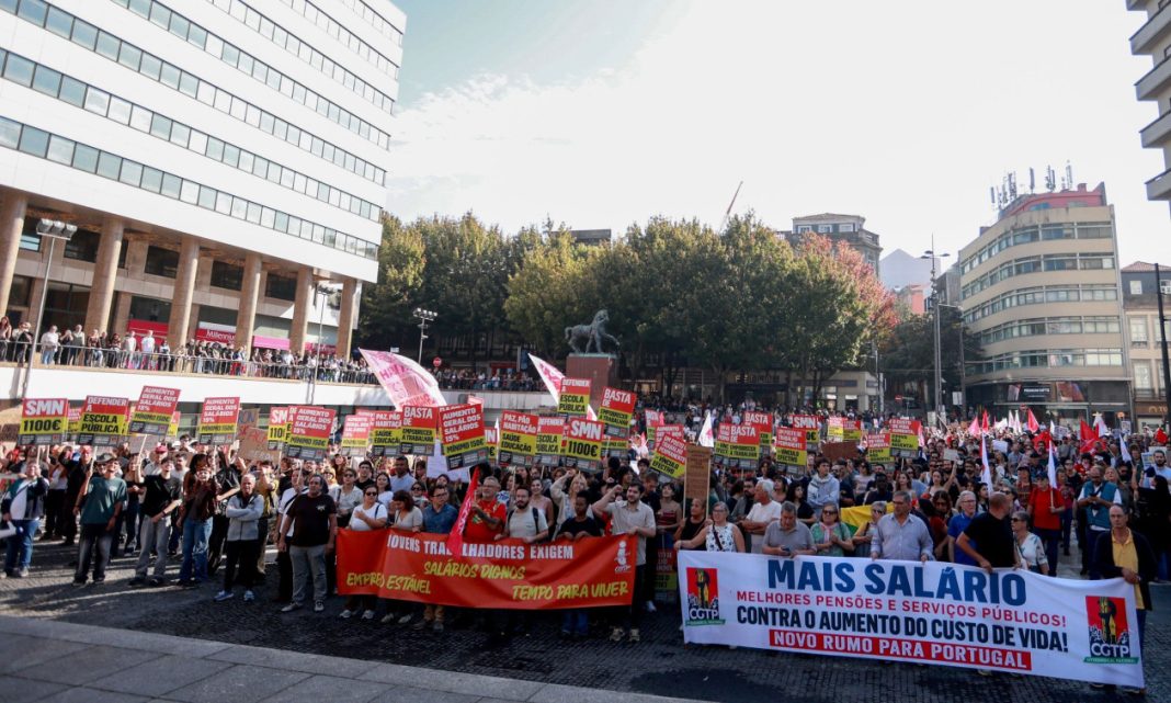 Πορτογαλία: Χιλιάδες διαδηλωτές στο Πόρτο - Σκηνές στις πλατείες για το δικαίωμα στη στέγαση