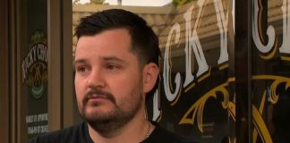 Αυστραλία: Ήρωας κουρέας έσωσε βουλευτή από οδηγό που την παρέσυρε - Του άρπαξε το μαχαίρι