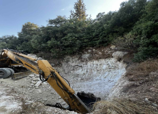 αγρίνιο ανήλικοι ρομά προπηλακίζουν περαστικούς - Αγρίνιο: Ανήλικοι Ρομά προπηλακίζουν περαστικούς και ξηλώνουν…