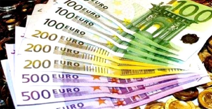 Ἀπειλή χρεοκοπίας γιά χιλιάδες νοικοκυριά Αὐξάνεται ραγδαίως τό ἰδιωτικό χρέος