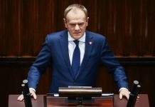 Πολωνία: Συνελήφθη ο άνδρας που φέρεται να σχεδίαζε επίθεση κατά του Ντόναλντ Τουσκ Πολωνία: Συνελήφθη ο άνδρας που φέρεται να σχεδίαζε επίθεση κατά του Ντόναλντ Τουσκ
