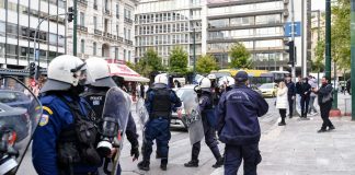 Σύλληψη και προσαγωγές σε πορεία στο κέντρο της Αθήνας