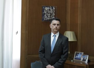 Ψάχνουν τον... ύποπτο εντός των τειχών
