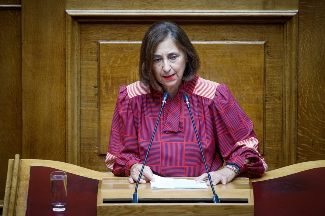 Μαγνησία: Χωρίς δημόσια παιδοψυχιατρική κάλυψη από τις αρχές του 2026 – Τι απαντά το Υπουργείο Άμυνας στη βουλευτή της…