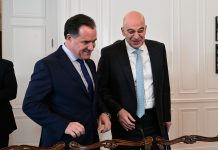 «Καρφί» Άδωνι για Δένδια: Απορώ με τους υπουργούς που επέλεξαν να λείπουν από τη γιορτή της ΝΔ