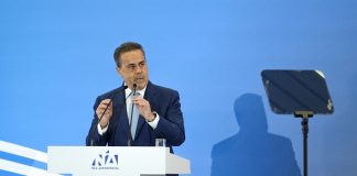Πέρα βρέχει για τον Στ. Παπασταύρου