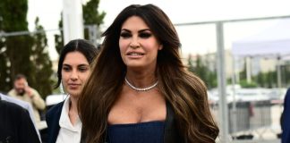 Εν αναμονή νέου δημοσιεύματος για την Κίμπερλι Εν αναμονή νέου δημοσιεύματος για την Κίμπερλι
