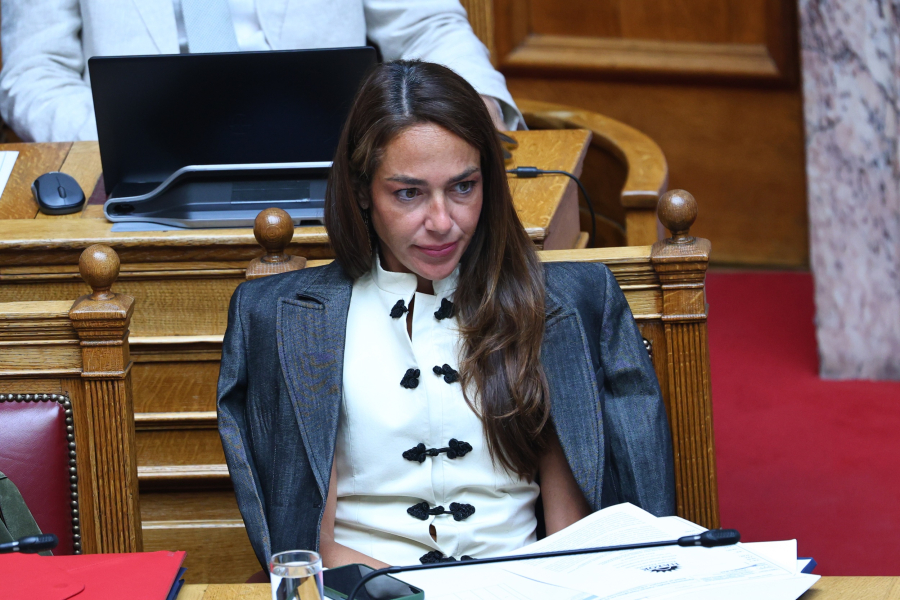7359dbfb4a61d7ed0e4f352ef720fa5e_L Μπούμερανγκ η καμπάνια με τους χαμογελαστούς επιδοματούχους