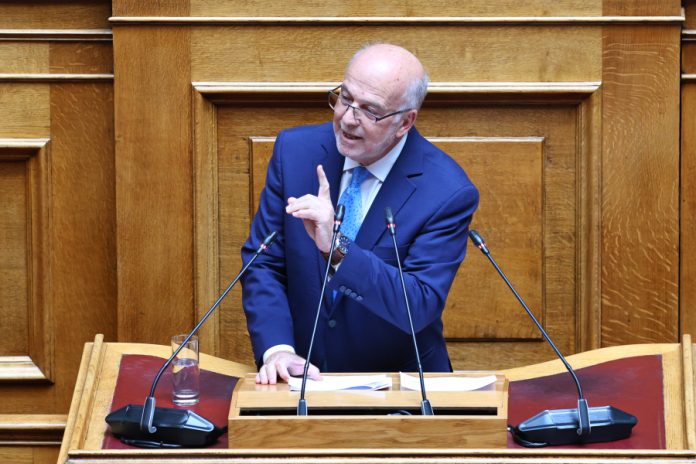 Φλωρίδης: Οι συνωμότες πολιτικοί ζητούν να παραιτηθώ – Επιμένω στη φράση μου για τα «μπάζα» Φλωρίδης: Οι συνωμότες πολιτικοί ζητούν να παραιτηθώ – Επιμένω στη φράση μου για τα «μπάζα»