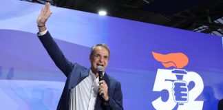 ΝΔκράτισα κτηνοτρόφος τα χώνει στον Μητσοτάκη: «Εμείς έχουμε μισό σπίτι και αυτός έχει 17»-(VIDEO)