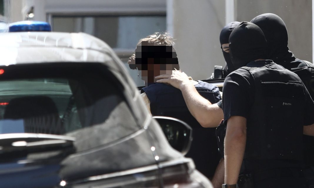 Marfin: Αρνείται τις κατηγορίες κι ο τρίτος κατηγορούμενος - Απολογήθηκε κι επέστρεψε στη φυλακή