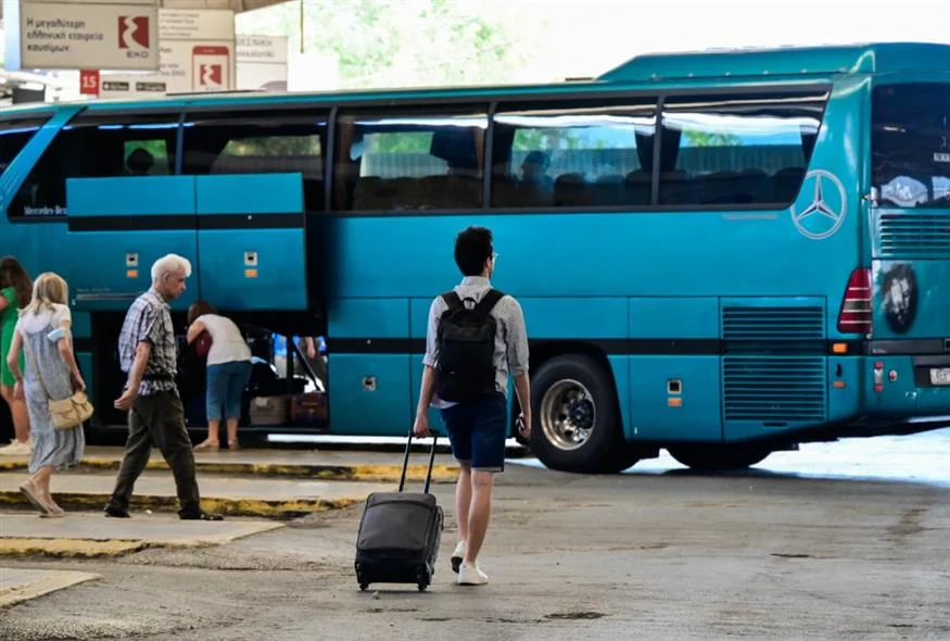 875_8868e49c-e95d-4cc6-b5ae-7841d478fa5e Τα ΚΤΕΛ ψάχνουν οδηγούς σε... Ινδία και Αίγυπτο - Λείπουν 500 από την Ελλάδα