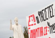 Γιατί η κυβέρνηση παραμένει αμφίθυμη απέναντι στο κόμμα Κασιδιάρη