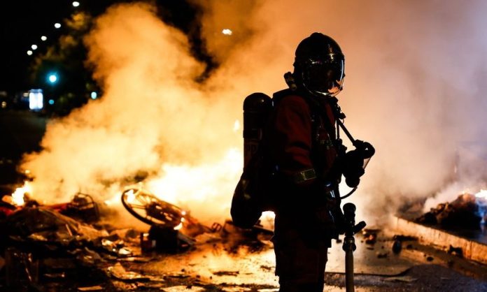 Πόλεμος κυβέρνησης – αντιπολίτευσης με φόντο τη Γαλλία: Η ατάκα Σδούκου στον Τσίπρα και η μάχη