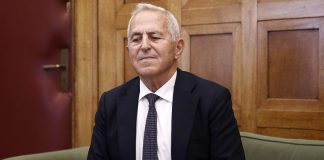 Ευάγγελος Αποστολάκης: Εκπτώσεις