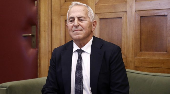 Ευάγγελος Αποστολάκης: Εκπτώσεις