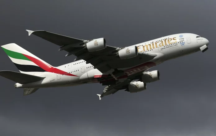 Πτήση της Emirates εξέπεμψε σήμα κινδύνου ενώ εκτελούσε το δρομολόγιο Ντουμπάι – Λονδίνο