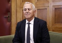 Κάτι δεν μας λέει καλά ο «ναυαρχούκος»