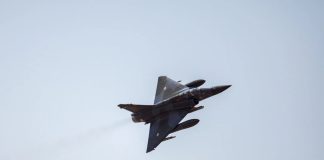 Συντριβή μαχητικού Mirage 2000D στη Γαλλία: Νεκρός ο ένας πιλότος, αγνοείται ο δεύτερος