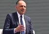 Γιώργος Γεραπετρίτης: Αχθοφόρος Γιώργος Γεραπετρίτης: Αχθοφόρος