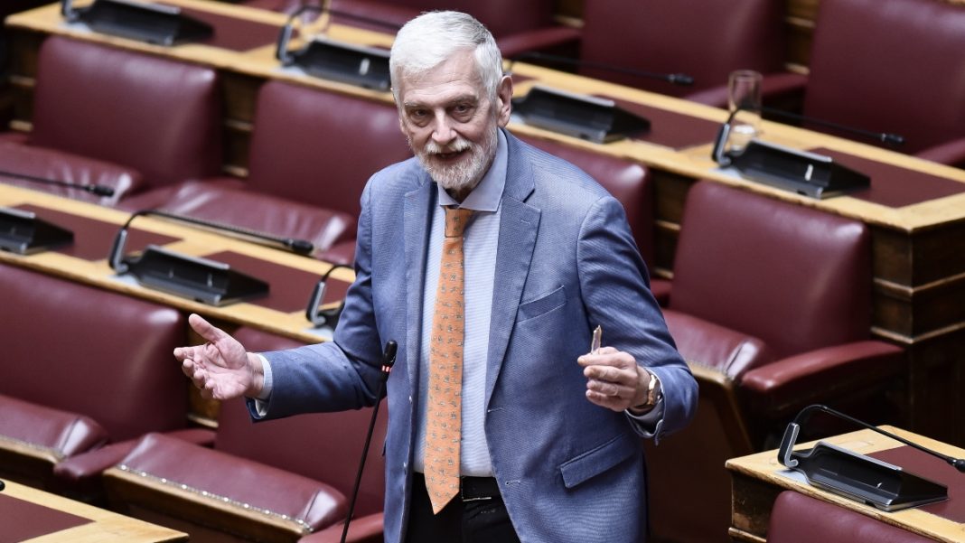 Λοβέρδος εναντίον όλων: «Καρφιά» για Φλωρίδη, Θεοχάρη, Συρίγο, Τσιάρα
