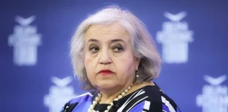 Το ΥΠΕΞ χαμένο στα θολά νερά του Λιβυκού