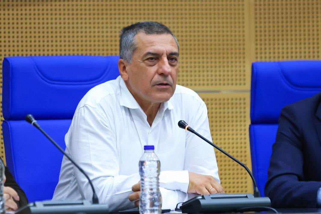 ΑΓΕΤ – Κουρέτας: Απάντηση της Περιφέρειας στους εργαζομένους – «Προτεραιότητά μας η δημόσια υγεία και ο καθαρός αέρας»