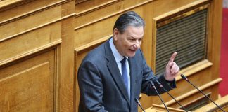 Η απουσία του Σκυλακάκη