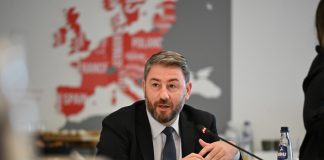 Κενό στο επιτελείο Ανδρουλάκη