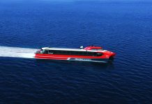 Μηχανική βλάβη στο πλοίο Aero 4 Μηχανική βλάβη στο πλοίο Aero 4