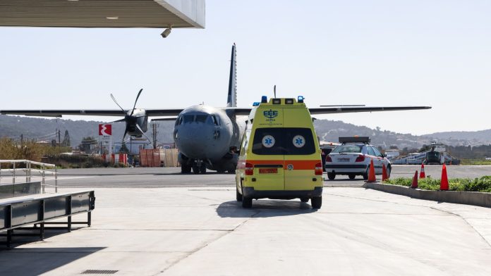 Στο… πόδι η Χίος για το 4μηνο κλείσιμο του αεροδρομίου: Κινητοποιήσεις και κλείσιμο καταστημάτων στο νησί – Φόβοι για απώλειες θέσεων εργασίας Στο… πόδι η Χίος για το 4μηνο κλείσιμο του αεροδρομίου: Κινητοποιήσεις και κλείσιμο καταστημάτων στο νησί – Φόβοι για…