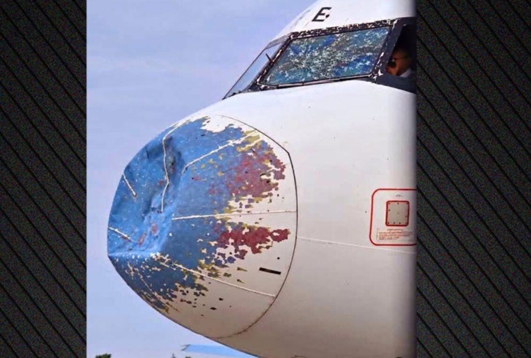 aeroplano-xalazi2-xrm Σοβαρές ζημιές σε Airbus A320 από σφοδρή χαλαζόπτωση – Καταστράφηκαν το ρύγχος και το παρμπρίζ του αεροσκάφους