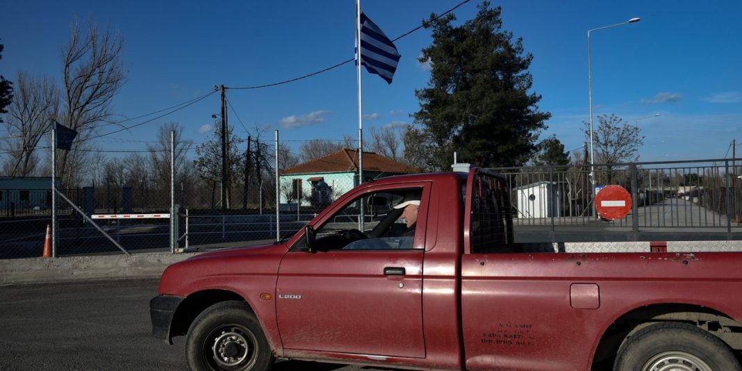 agrotiko-nea-vyssa Πάτρα: Νεαρός Ρομά μπούκαρε σε αυλή σπιτιού με αγροτικό και άνοιξε πυρ με κυνηγετικό όπλο