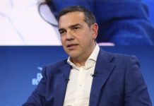 Αλέξης Τσίπρας: «Αντίπαλός μου δεν είναι ο Ανδρουλάκης, είναι ο Μητσοτάκης» Αλέξης Τσίπρας: «Αντίπαλός μου δεν είναι ο Ανδρουλάκης, είναι ο Μητσοτάκης»