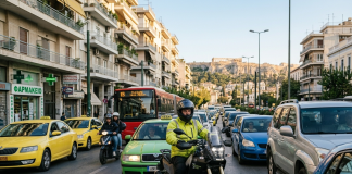 Μηχανή και ασφάλεια: μικρές συνήθειες που κάνουν τη διαφορά στον δρόμο