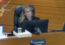Δικαστής στη Φλόριντα ρωτούσε στο δικαστήριο κατηγορούμενο για ενδοοικογενειακή βία... πώς θα ψήσει την τέλεια μπριζόλα