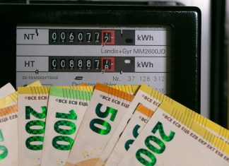 Ρεύμα: Δεν γλιτώνουμε από νέες αυξήσεις τον Νοέμβριο – Τι θα γίνει με τις επιδοτήσεις