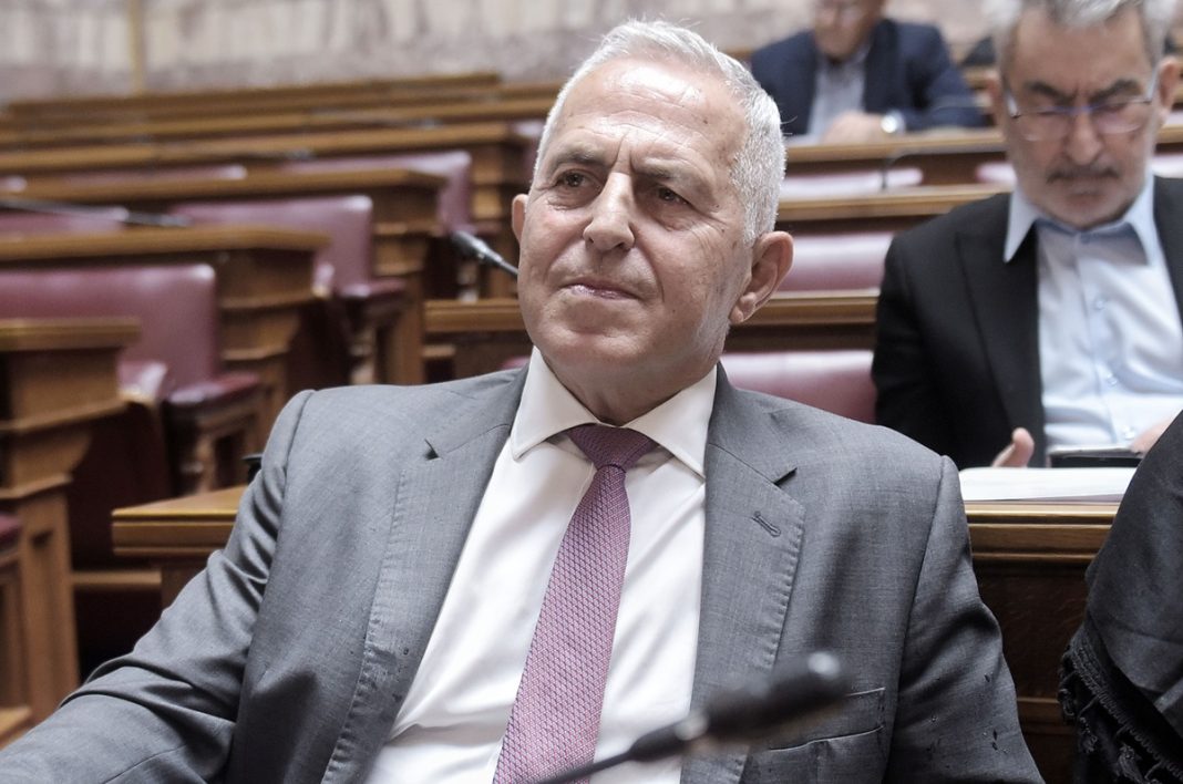 apostolakis098976 Ευάγγελος Αποστολάκης: Στο ΠΑΣΟΚ εντάσσεται ο πρώην υπουργός Άμυνας – Συνάντηση αύριο με Ανδρουλάκη