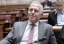 Ευάγγελος Αποστολάκης: Στο ΠΑΣΟΚ εντάσσεται ο πρώην υπουργός Άμυνας – Συνάντηση αύριο με Ανδρουλάκη